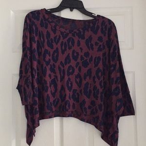 Trendy Soprano blue/burgundy leopard print top!